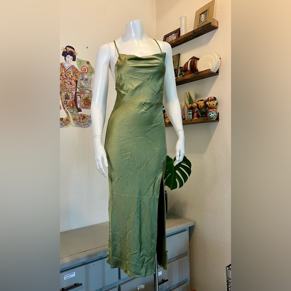 Billy J Olive Satin Dress NWT Sz 6 fits like 4